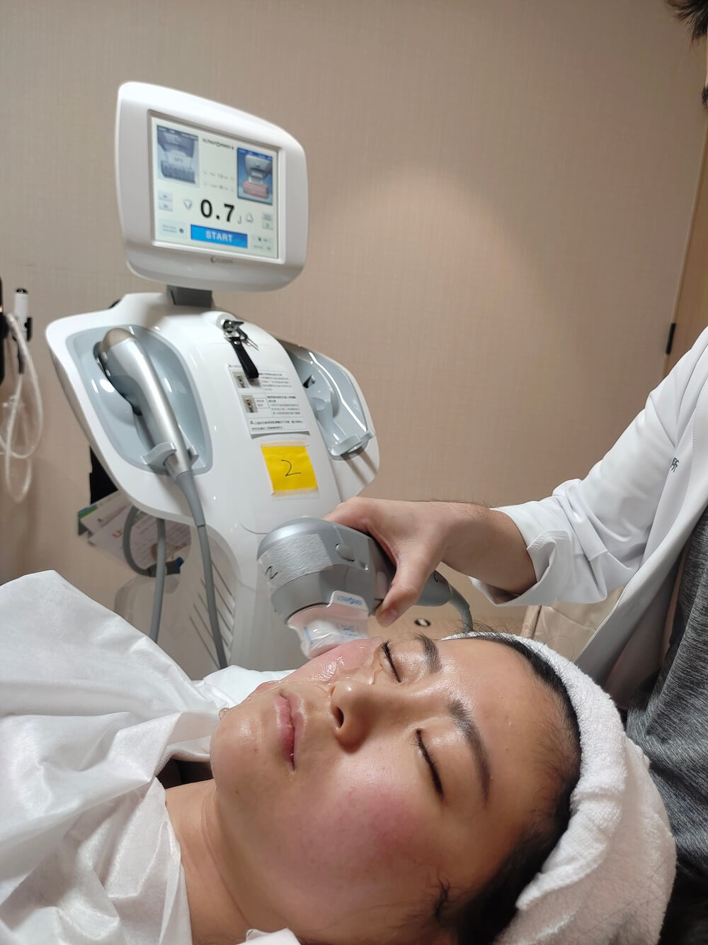 Dcard樂蓁-海芙電音雙波008-體驗過程_海芙音波施打畫面